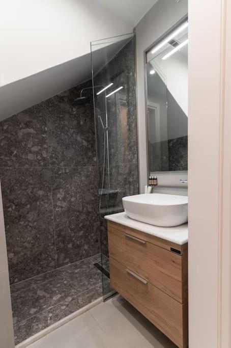 Apartamento Μεζονέτα Με Θέα Στο Πάρκο Σταύρος Νιάρχος One Atenas Exterior foto